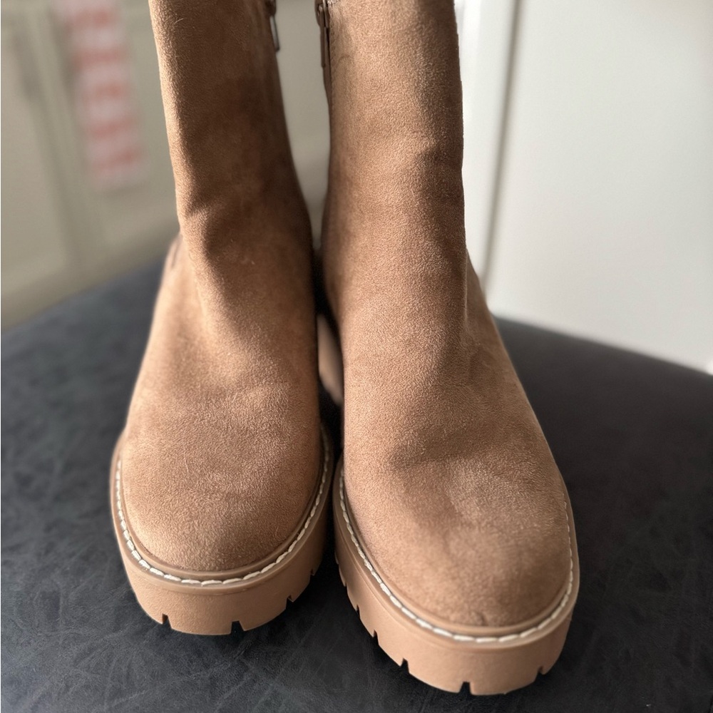 Women's Tan Suede Chunky Heel Boots